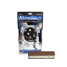 Astronaut cookies and crème